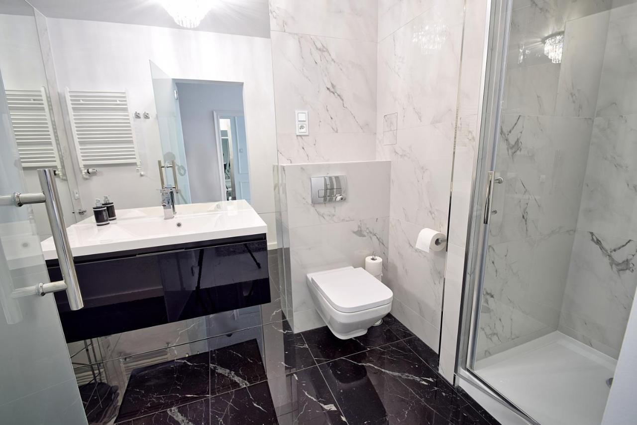 Crystal Apartament 80M Od Plazy, Przy Latarni Morskiej كولوبرزيغ المظهر الخارجي الصورة
